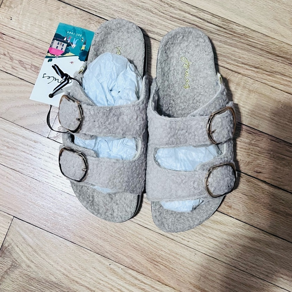 Cozy Beige Fuzzy Sandals
